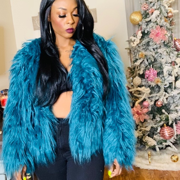 Jackets & Blazers - Teal Fur coat!
